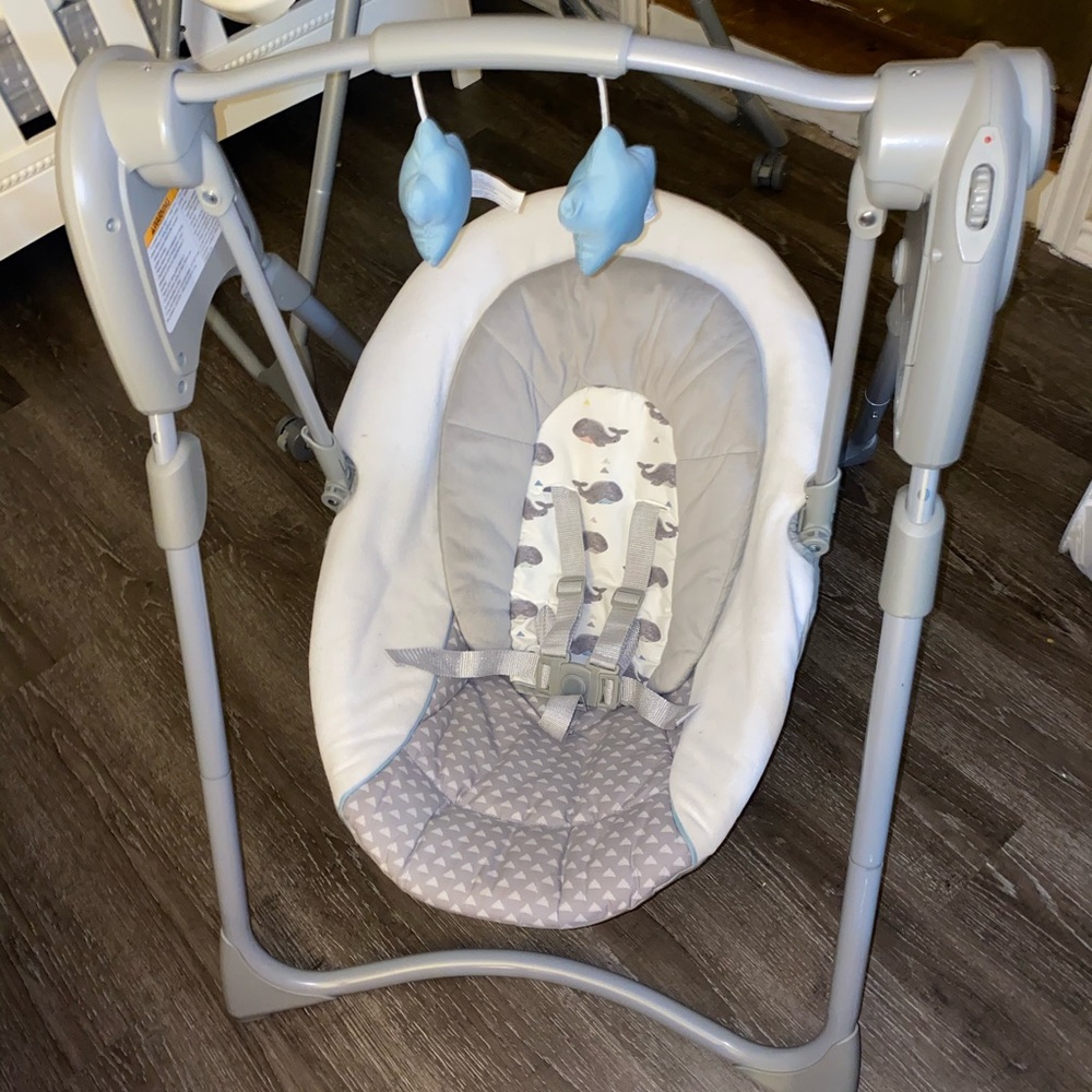 Baby swing